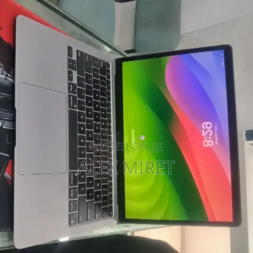 New Laptop Apple MacBook Air 16GB Apple M1 SSD 256GB