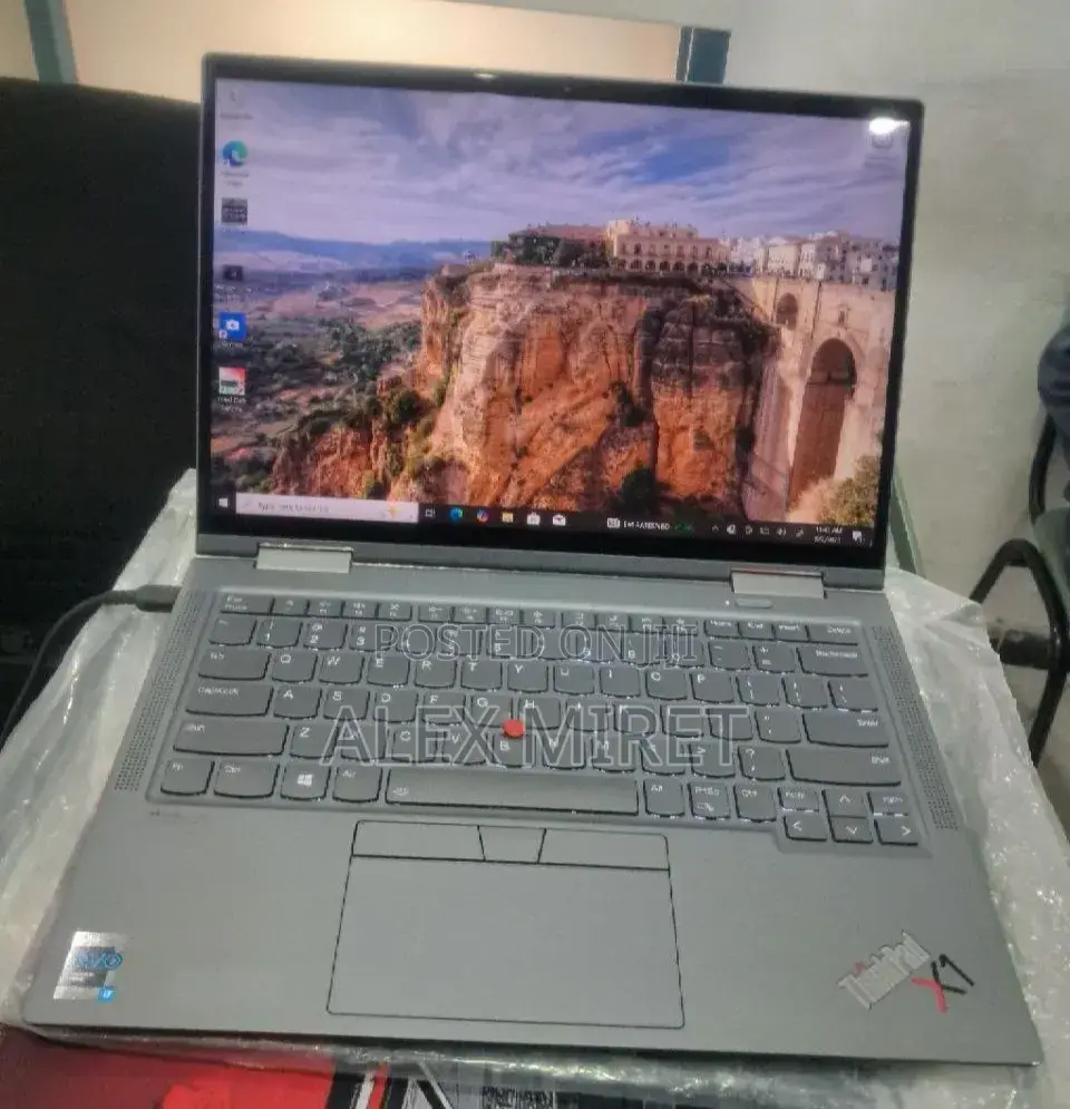 New Laptop Lenovo ThinkPad X1 Yoga 16GB Intel Core i7 SSD 512GB
