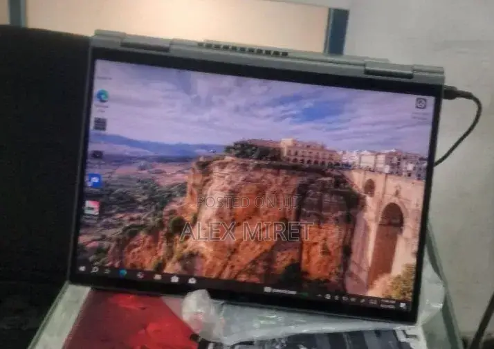 New Laptop Lenovo ThinkPad X1 Yoga 16GB Intel Core i7 SSD 512GB