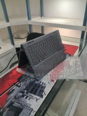 New Laptop Lenovo ThinkPad X1 Yoga 16GB Intel Core i7 SSD 512GB
