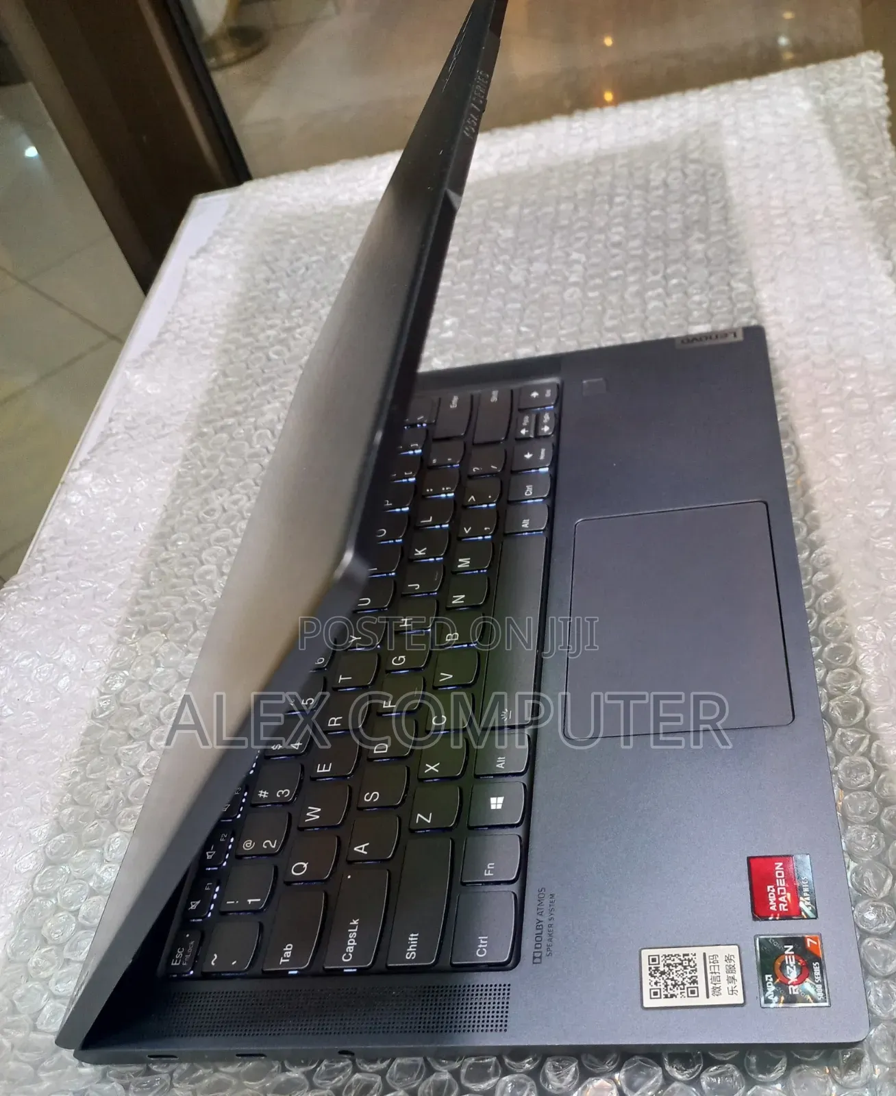 New Laptop Lenovo Yoga 7i 16GB AMD Ryzen 7 SSD 512GB