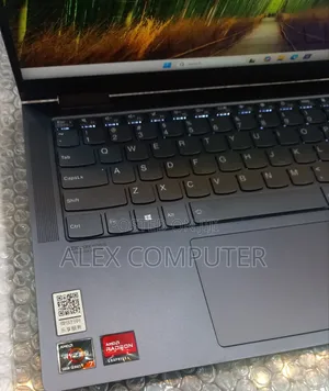 New Laptop Lenovo Yoga 7i 16GB AMD Ryzen 7 SSD 512GB