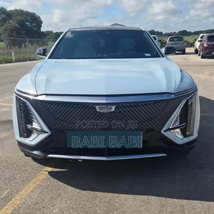 Cadillac Lyriq 2024 Blue
