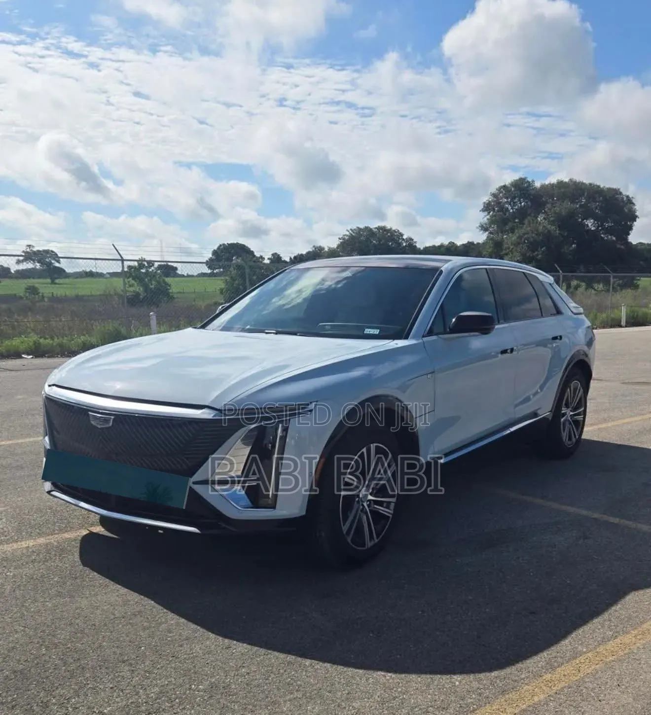 Cadillac Lyriq 2024 Blue