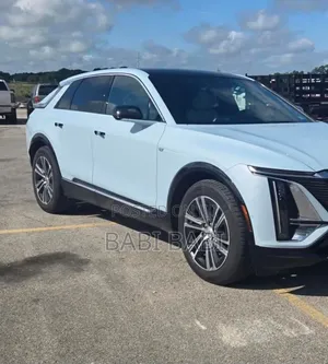 Cadillac Lyriq 2024 Blue