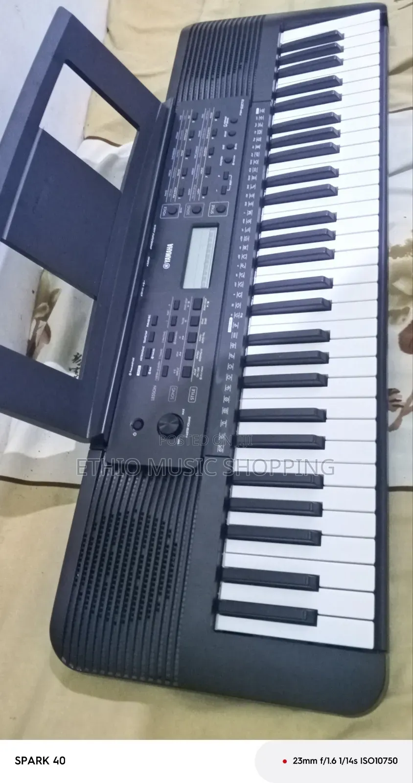 Yamaha PSR E273