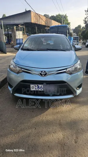 Toyota Yaris 2016 Blue