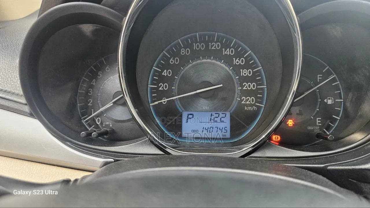 Toyota Yaris 2016 Blue