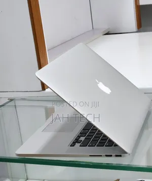 New Laptop Apple MacBook Pro 2015 16GB Intel Core i7 SSD 512GB