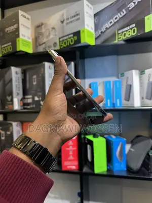 New Apple iPhone 17 256 GB White