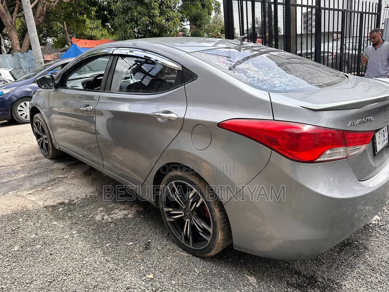 Hyundai Avante 2013 Gray