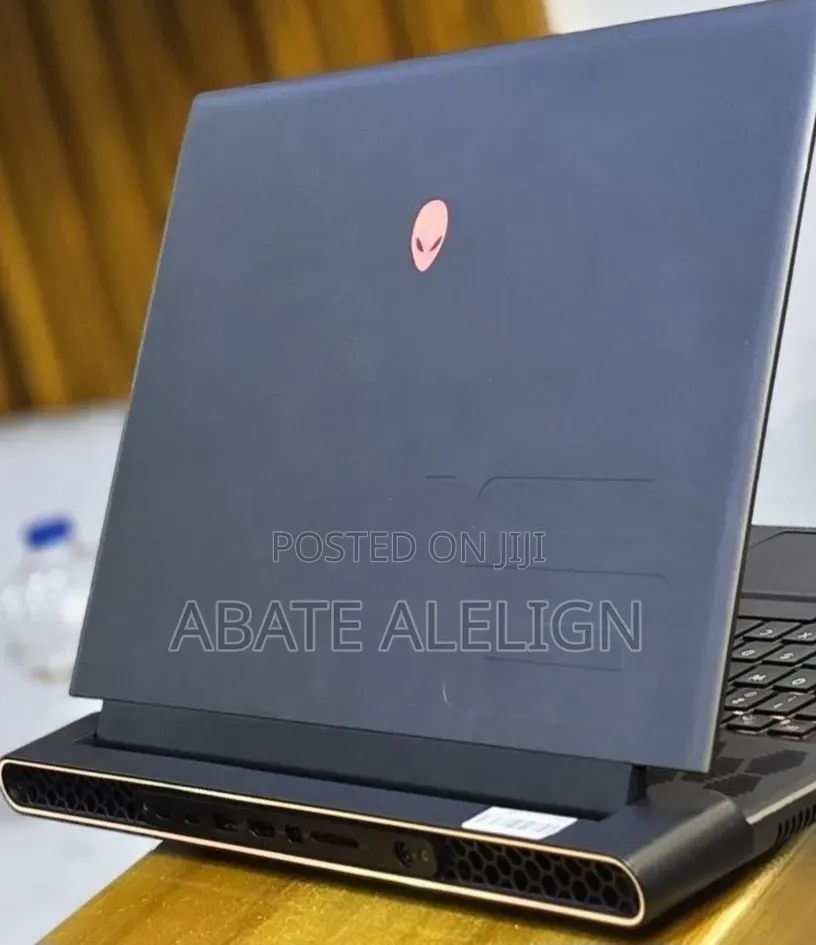 New Laptop Alienware X16 r1 16GB Intel Core i9 SSD 1T