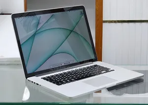 New Laptop Apple MacBook Pro 2015 16GB Intel Core i7 SSD 512GB