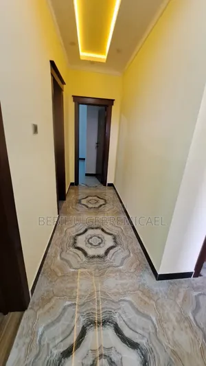 2bdrm Apartment in 4 ኪሎ, Arada for rent