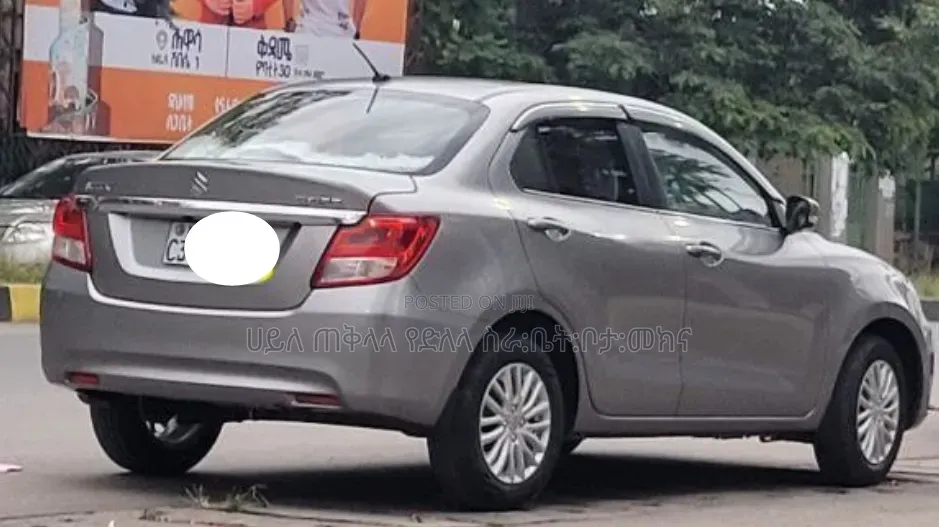 Suzuki Dzire 2022 Silver