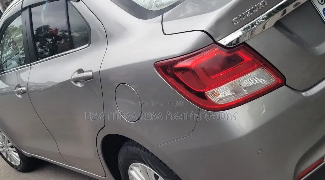 Suzuki Dzire 2022 Silver