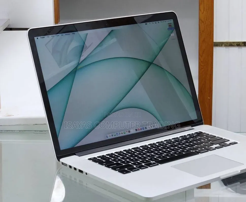 New Laptop Apple MacBook Pro 2015 16GB Intel Core i7 SSD 512GB