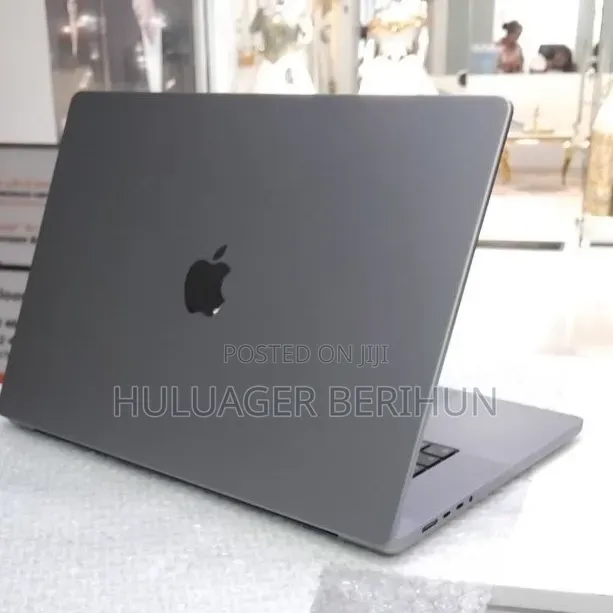 New Laptop Apple MacBook Pro 2021 M1 Max 64GB Apple M1 Max SSD 1T
