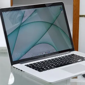 New Laptop Apple MacBook Pro 2015 16GB Intel Core i7 SSD 512GB