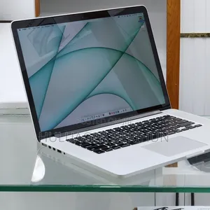 New Laptop Apple MacBook Pro 2015 16GB Intel Core i7 SSD 512GB