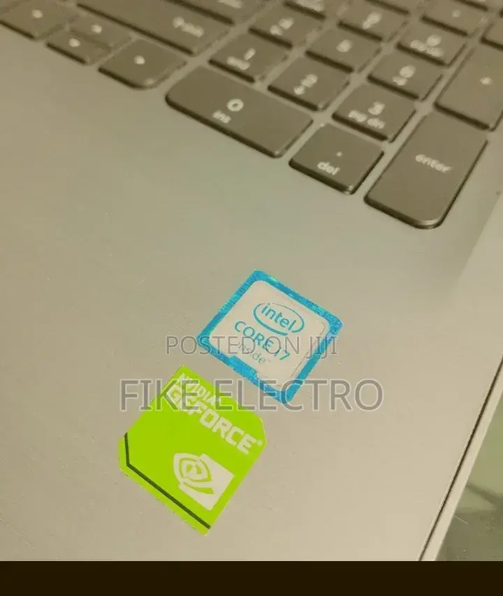 New Laptop HP Envy 17 8GB Intel Core i7 SSD 512GB