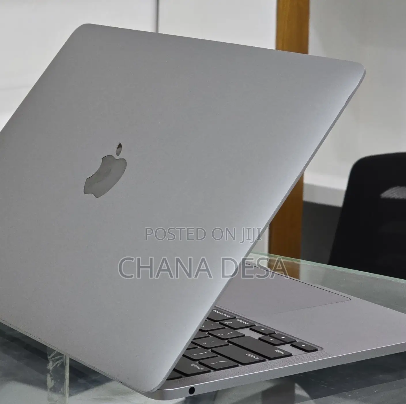 New Laptop Apple MacBook Pro 2020 M1 8GB Apple M1 Pro SSD 512GB