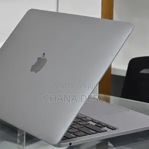 New Laptop Apple MacBook Pro 2020 M1 8GB Apple M1 Pro SSD 512GB