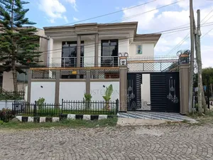 6bdrm House in G+2 House, Yeka for rent