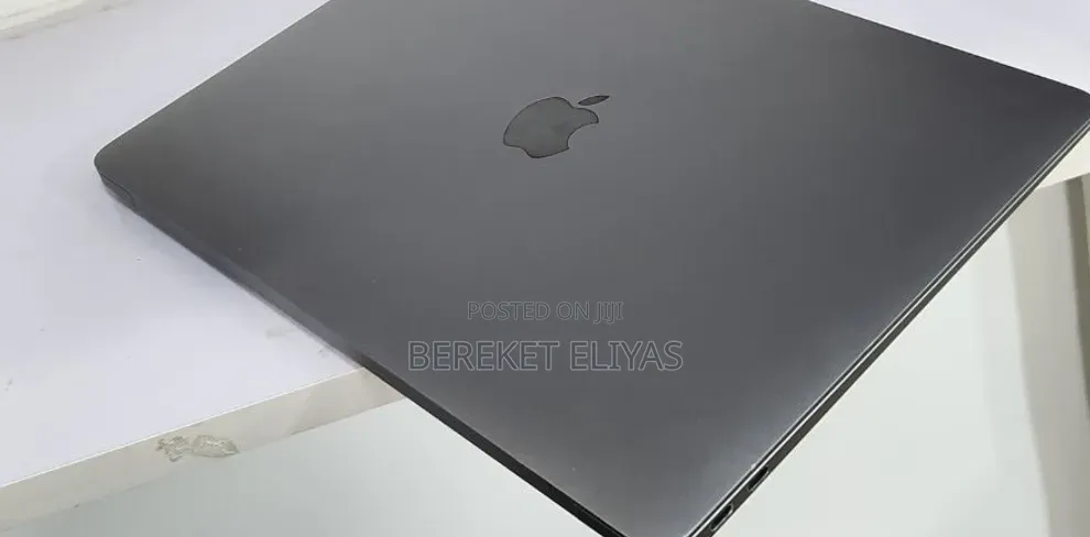 New Laptop Apple MacBook Air 2020 M1 8GB Apple M1 SSD 256GB