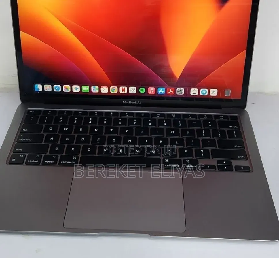 New Laptop Apple MacBook Air 2020 M1 8GB Apple M1 SSD 256GB