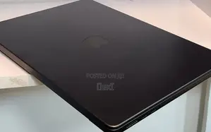 New Laptop Apple MacBook Pro 2025 M5 16GB Apple M5 SSD 1T