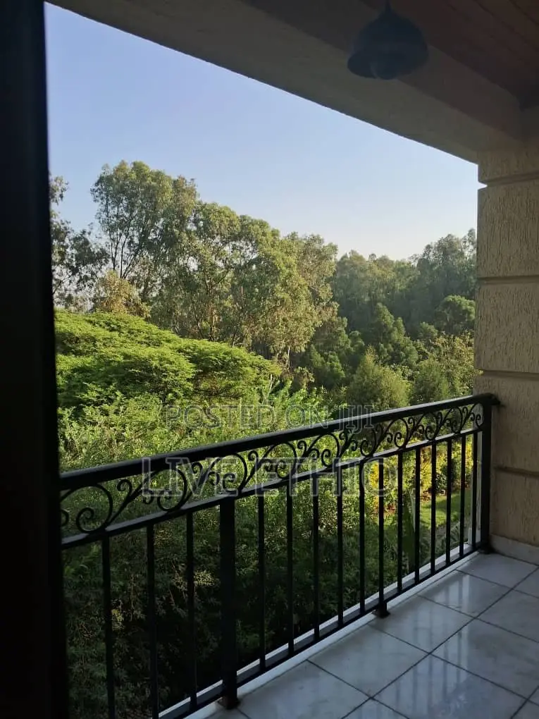 Furnished 5bdrm House in Bole for rent