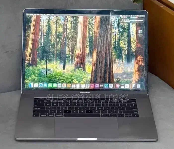 New Laptop Apple MacBook Pro 2019 32GB Intel Core i9 SSD 512GB
