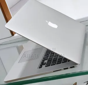 New Laptop Apple MacBook Pro 2015 16GB Intel Core i7 SSD 512GB