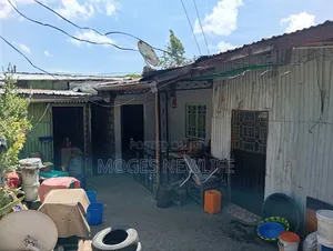 5bdrm House in Akaky Kaliti for sale