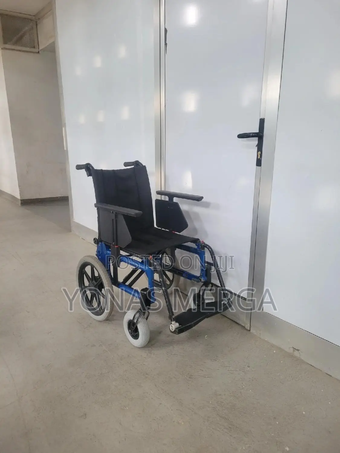 Transport Wheelchairs Combining the Functionality of a Wheelchair