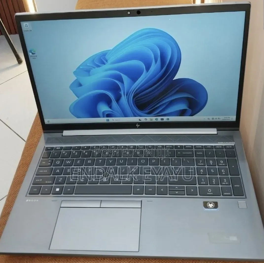 New Laptop HP 16GB Intel Core i7 SSD 512GB