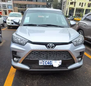 Toyota Raize 2023 Silver