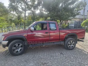 Toyota Hilux 2001 Burgundy