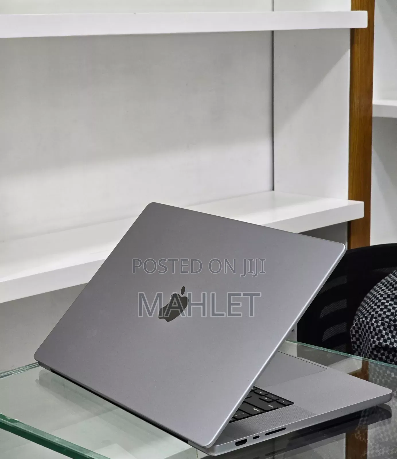 New Laptop Apple MacBook Pro 2021 M1 Max 16GB Intel Core i9 SSD 512GB