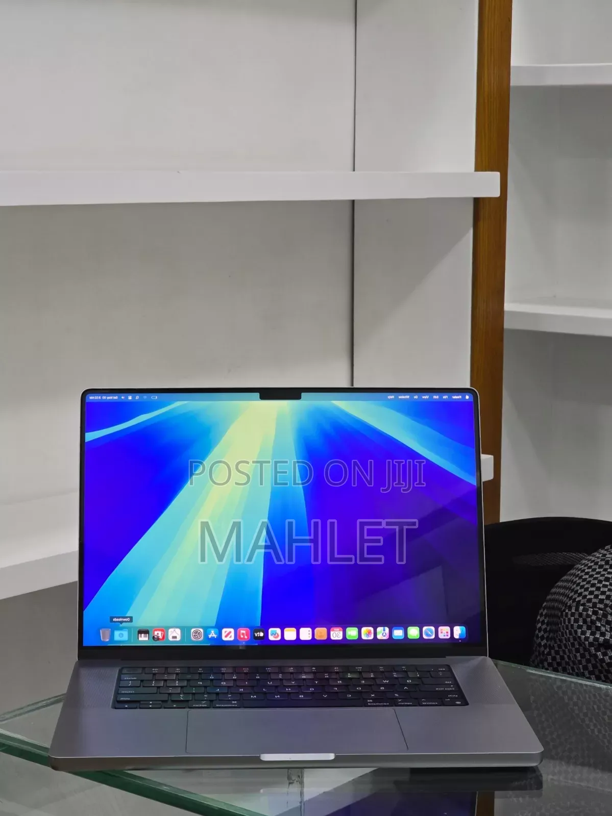 New Laptop Apple MacBook Pro 2021 M1 Max 16GB Intel Core i9 SSD 512GB