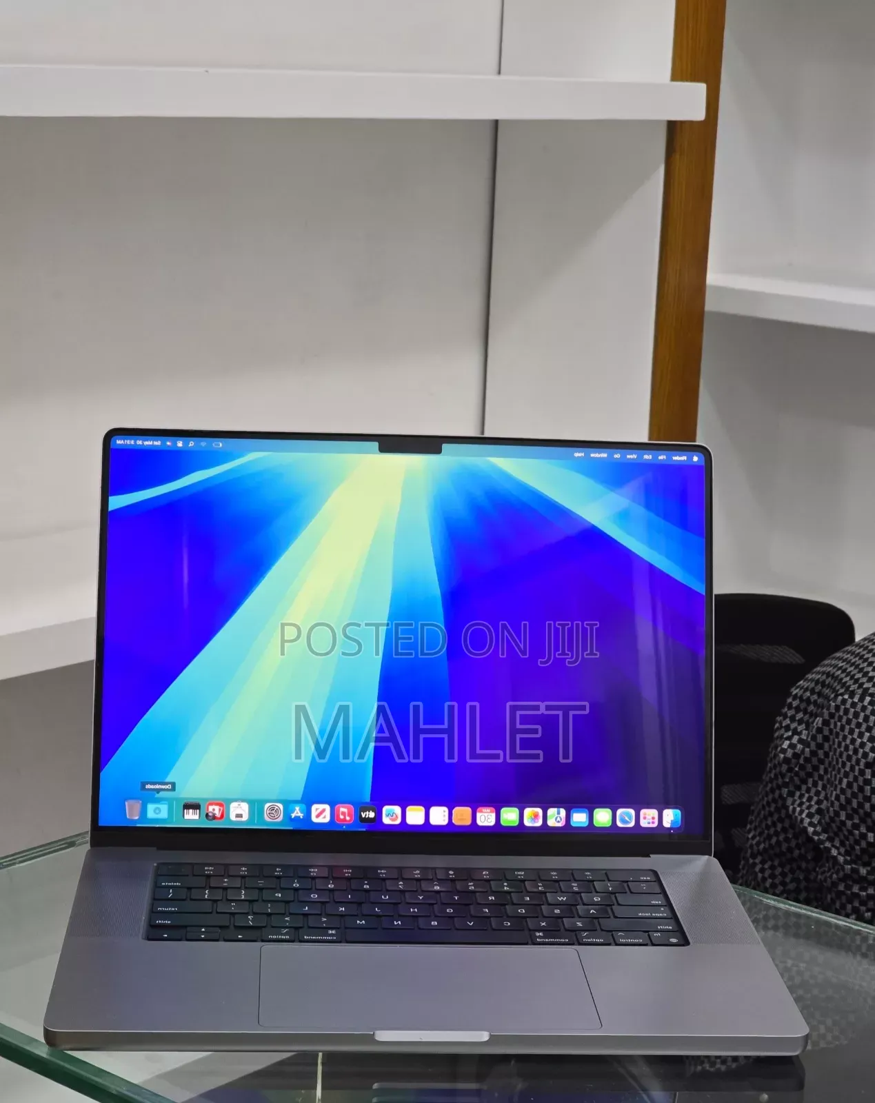 New Laptop Apple MacBook Pro 2021 M1 Max 16GB Intel Core i9 SSD 512GB