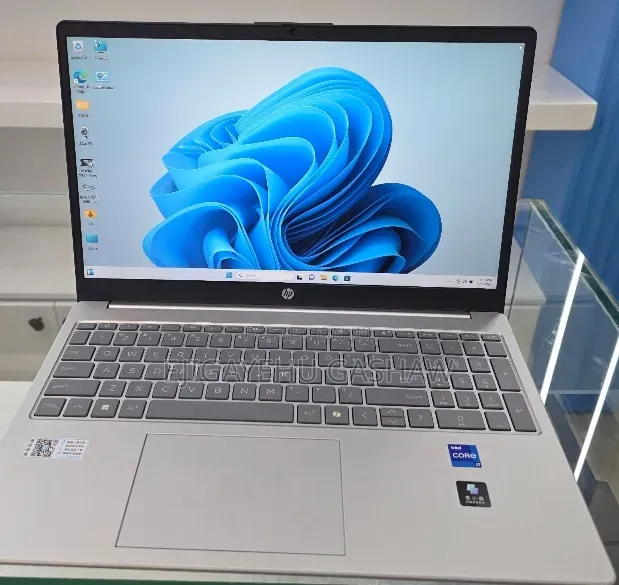 New Laptop HP Stream Notebook 16GB Intel Core i7 SSD 1T