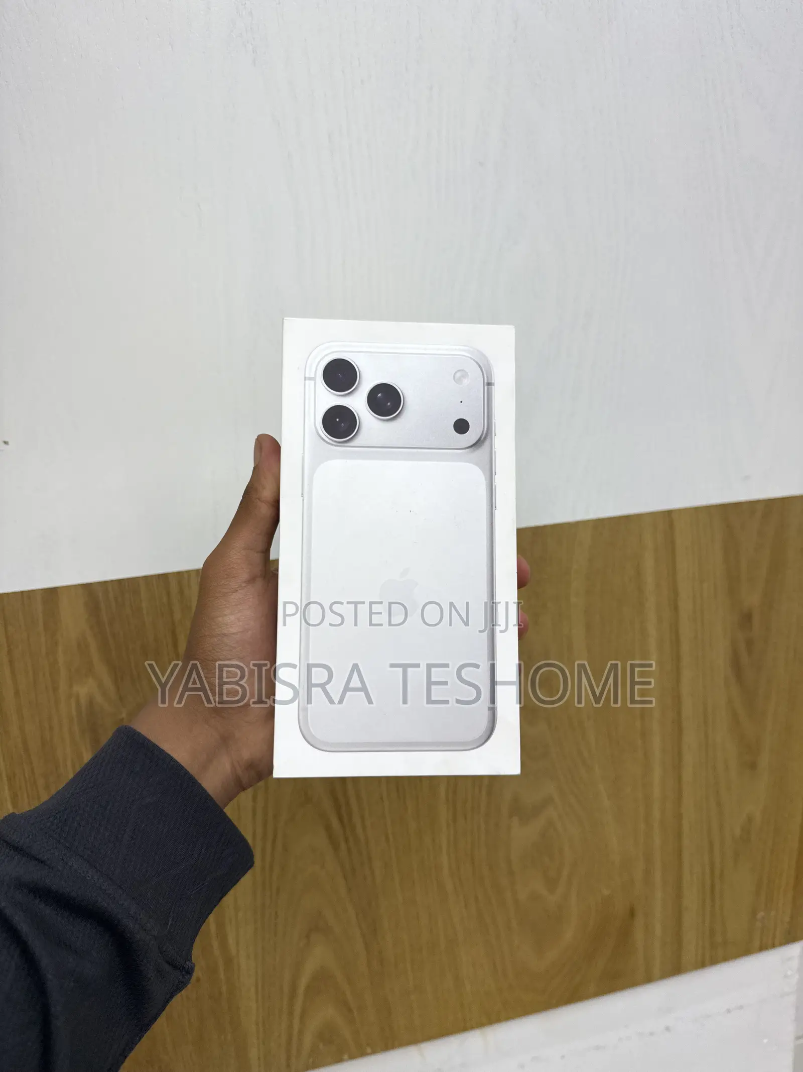 New Apple iPhone 17 Pro Max 256 GB Silver
