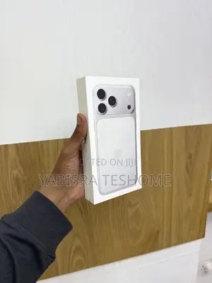 New Apple iPhone 17 Pro Max 256 GB Silver