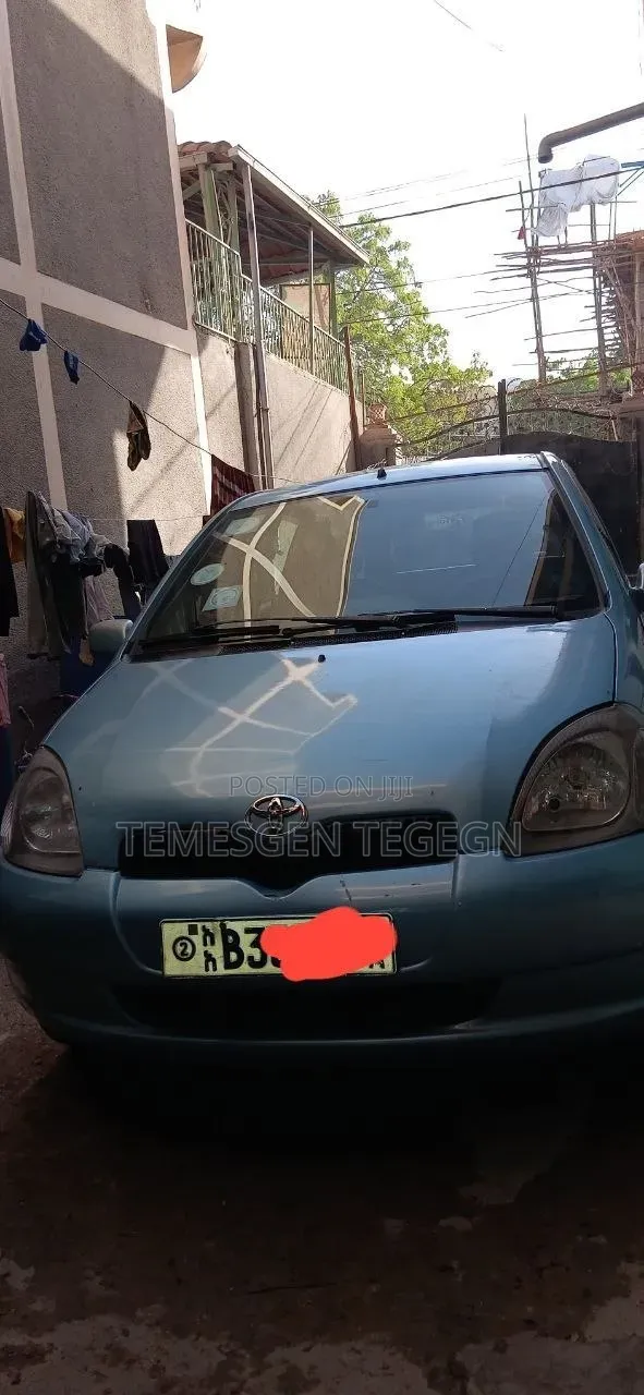 Toyota Vitz 2001 Blue