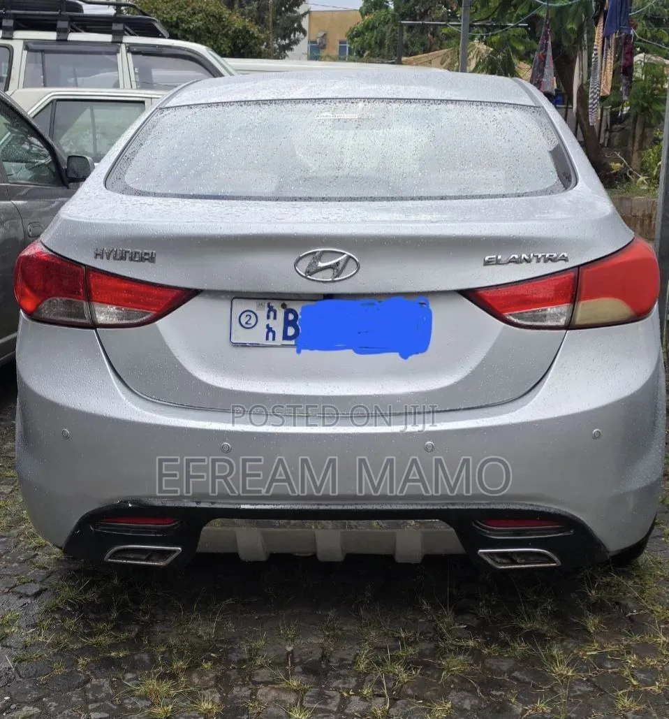Hyundai Elantra 2014 Silver