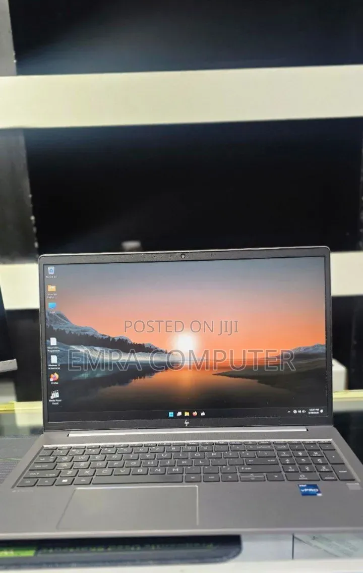 New Laptop HP ZBook 15 16GB Intel Core i7 SSD 512GB