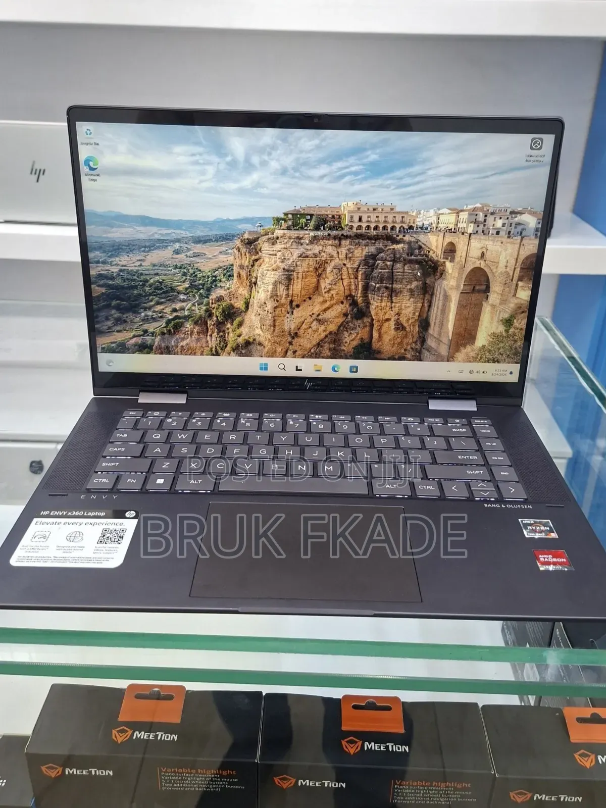 New Laptop HP Envy X360 8GB AMD Ryzen 5 SSD 256GB