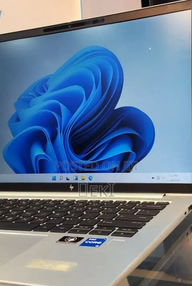 New Laptop HP EliteBook 840 G9 16GB Intel Core i5 SSD 512GB